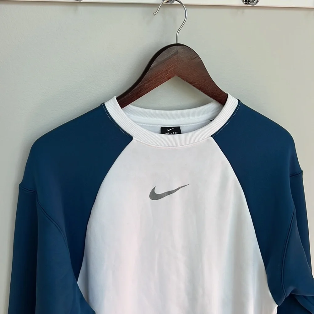 Nike Colour block Fleece lined Crewneck Sweatshirt - Picture 2 of 8